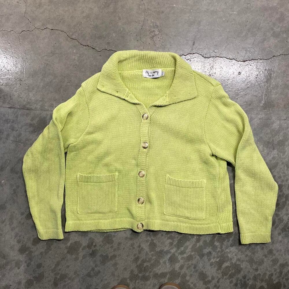 Green cardigan with a relaxed